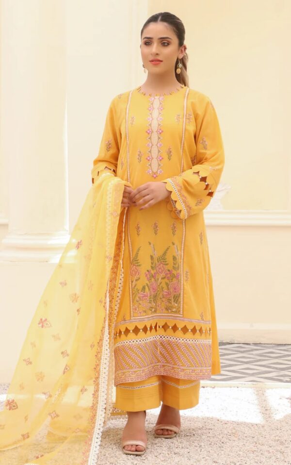 03 Piece Unstitched Lawn Embroidered Suit - Image 4