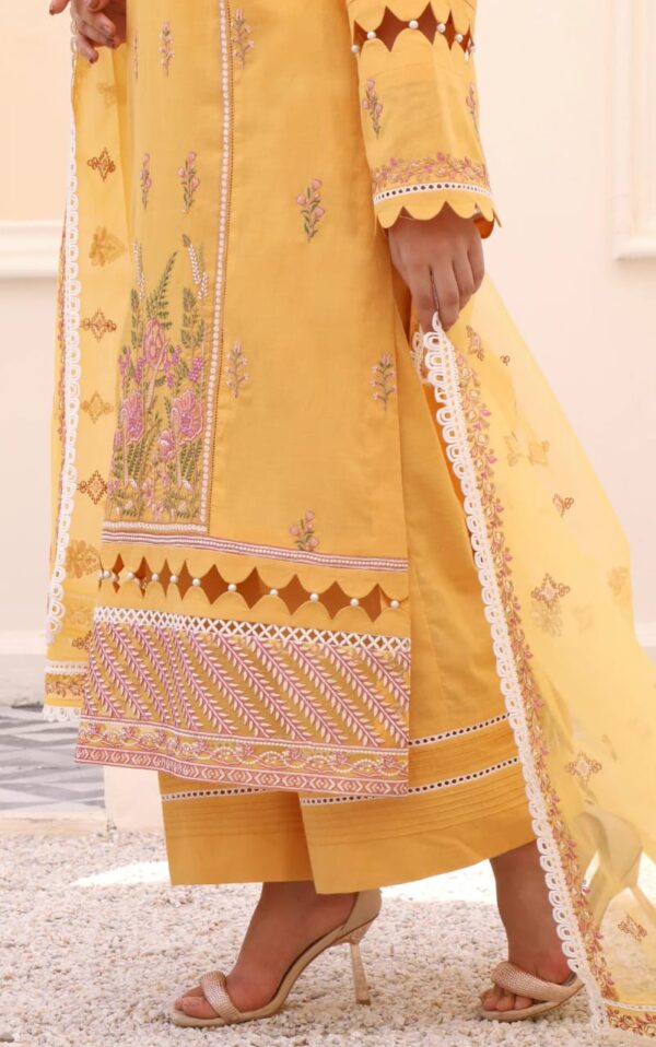 03 Piece Unstitched Lawn Embroidered Suit - Image 2